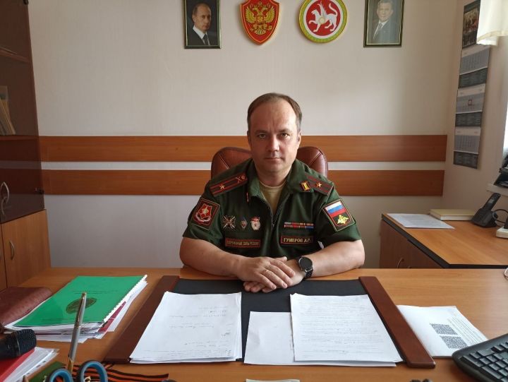 В Кукморском районном военном комиссариате идет кампания по набору желающих служить по контракту
