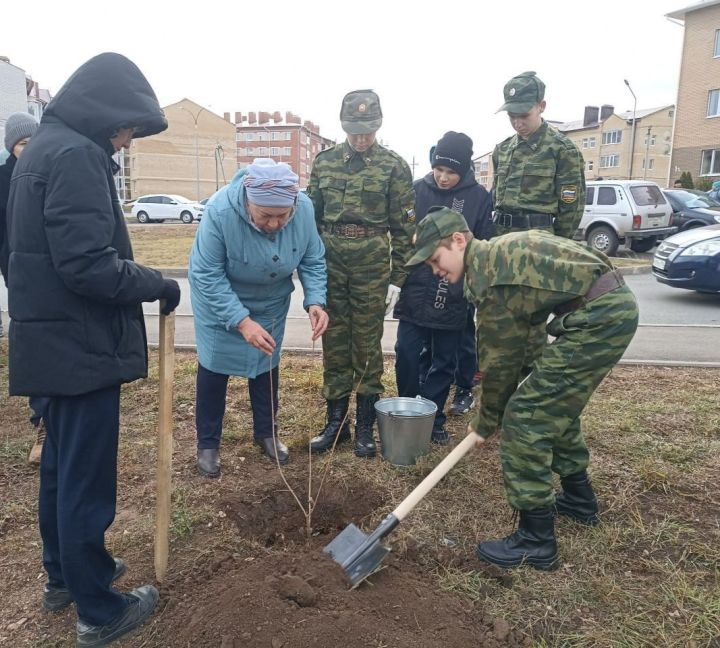 Кукмаралылар агач утырту акциясенә кушылды