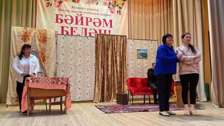 Театр «Хыял» работающий при Вахитовском доме культуры  был удостоен названия народный