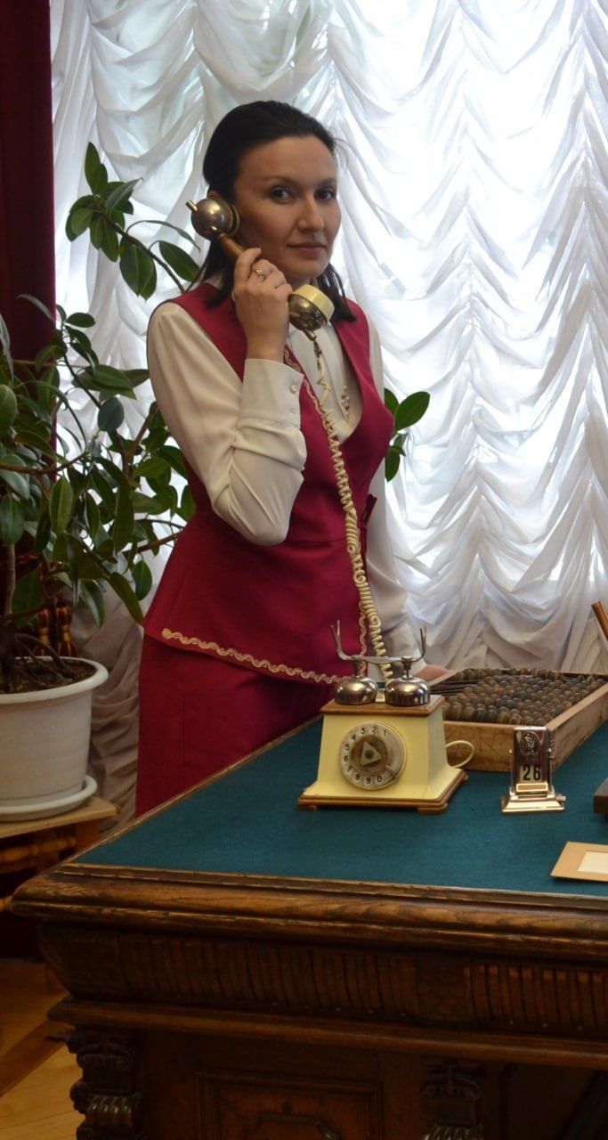 Кукмара музееның өлкән фонд саклаучысы Сиринә Сабирова: Музеебыз белән ерак төбәкләрдән кызыксынучылар булу - хезмәтебезнең бушка үтмәвен раслый