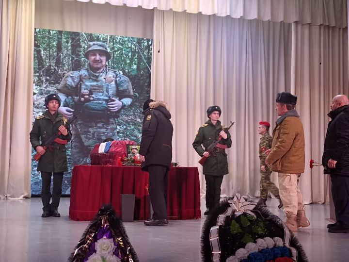 Амир Минемуллин — герой страны и Кукморского района