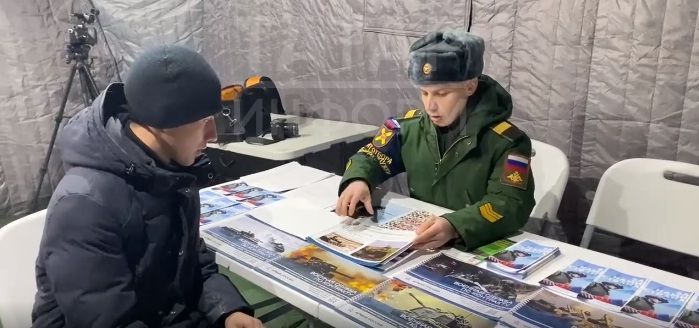 В Татарстане прошла акция «Военная служба по контракту в ВС РФ — твой выбор!»