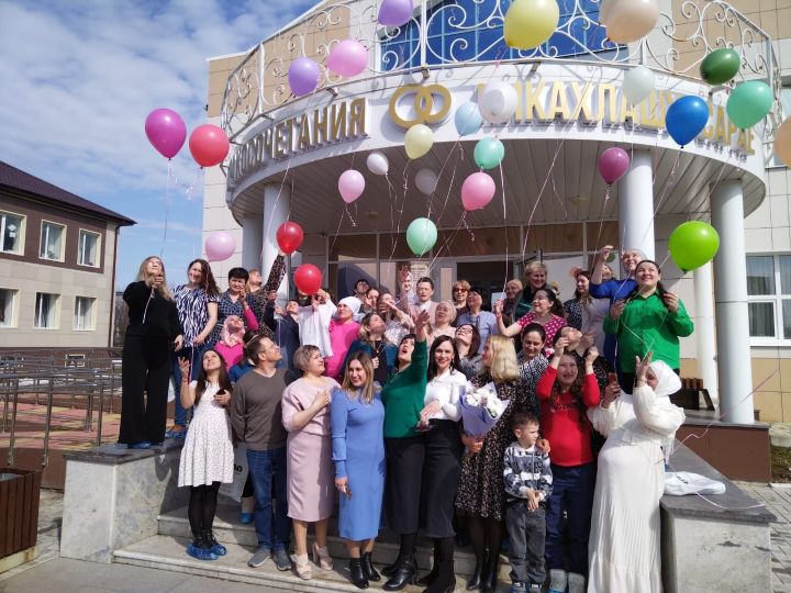 Кукмарада йөкле ханымнар өчен бәйрәм оештырылды