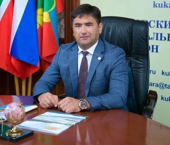 Глава района Сергей Димитриев поздравил православных христиан с великим праздником Пасхой