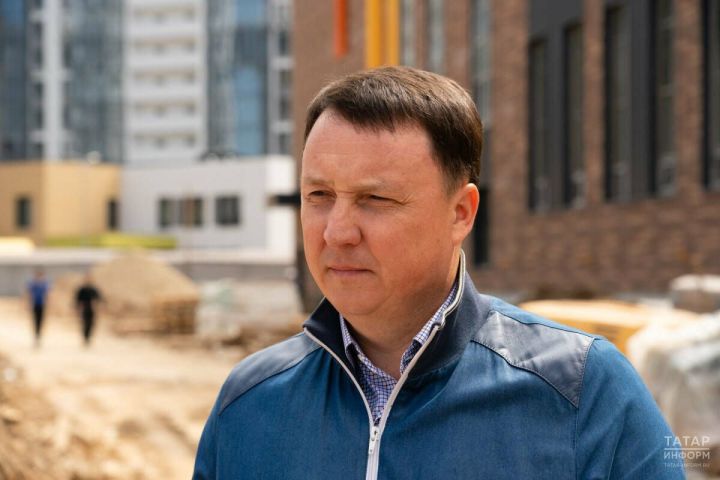 Глава Минстроя РТ поздравил строителей и ветеранов отрасли с Днем строителя