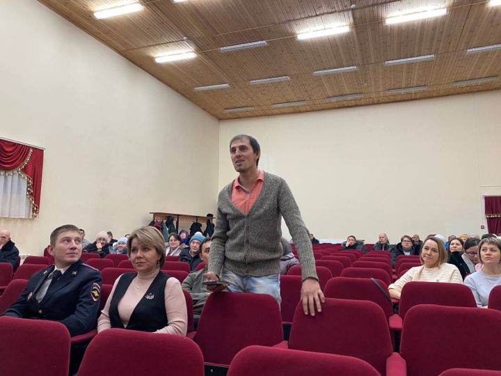 В селе Большой Кукмор состоялся сход граждан