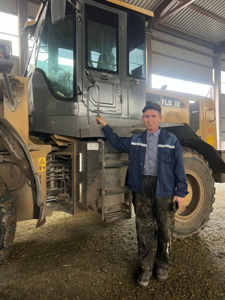 Механизатор хозяйства «Рассвет» Анатолий Порфирьев: В деревне без дела не прожить