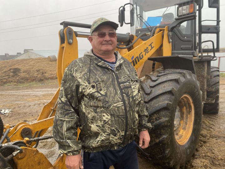 Механизатор хозяйства «Рассвет» Юрий Павлов: Любовь к технике — с детства