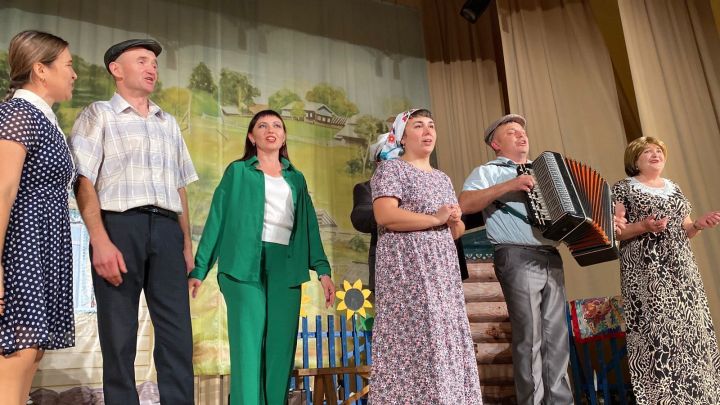 Вахит авылының Яшь тамашачылар театрында «Картаямыни соң йөрәк?» әсәре тәкъдим ителде