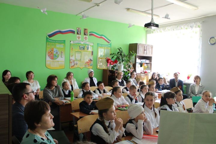 В Яныльской средней школе прошла IX Республиканская научно-практическая конференция под названием «Дыхание родной земли»