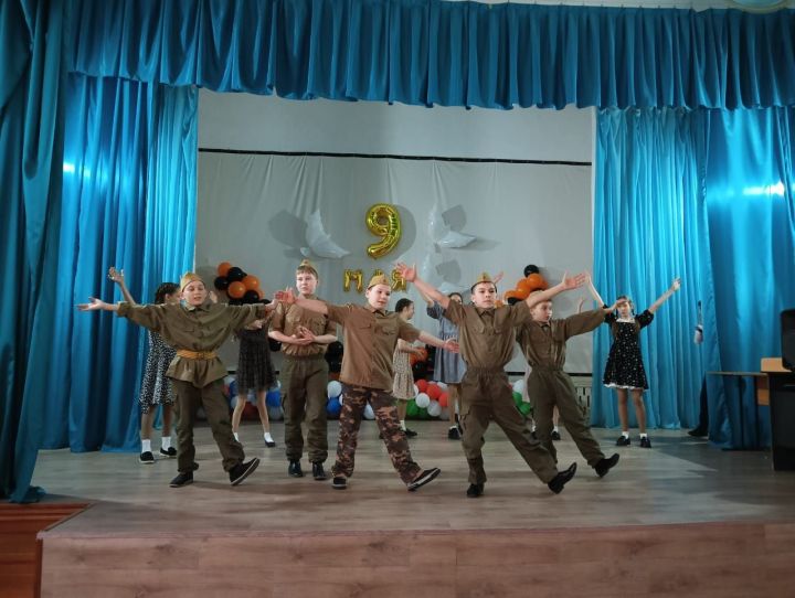 Зур Кукмара урта мәктәбендә “Җиңү вальсы” бию фестивале узды