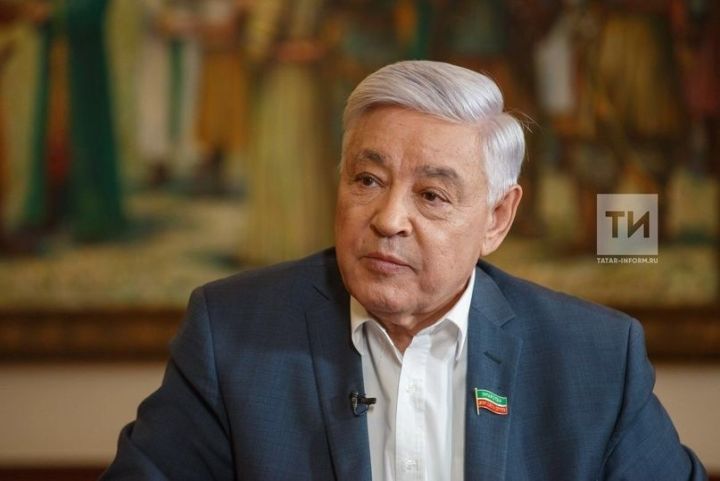 Председатель Государственного Совета Республики Татарстан Фарид Мухаметшин поздравил с  Праздником Весны и Труда