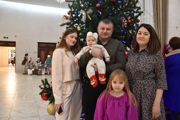 Крепкая семья — опора страны: в районном Доме культуры подвели итоги Года семьи