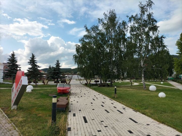 В Кукморском районе ожидаются сильные дожди, ветер и до +26 градусов