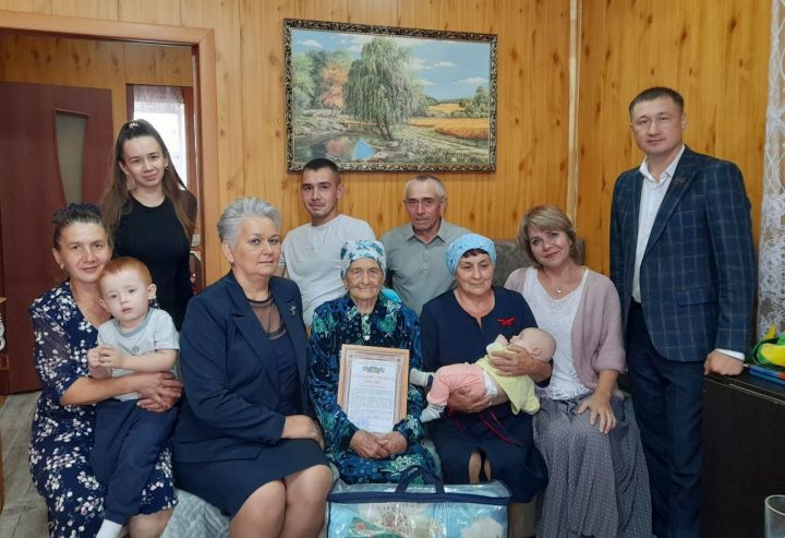 Клавдия Герасимова из Кукморского района отметила 90-летие
