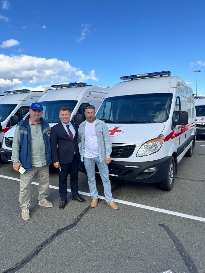 Автопарк Кукморской ЦРБ пополнился двумя современными автомобилями