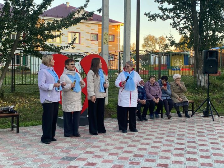 Тимер юл урамында Ишегалды бәйрәме үткәрелде