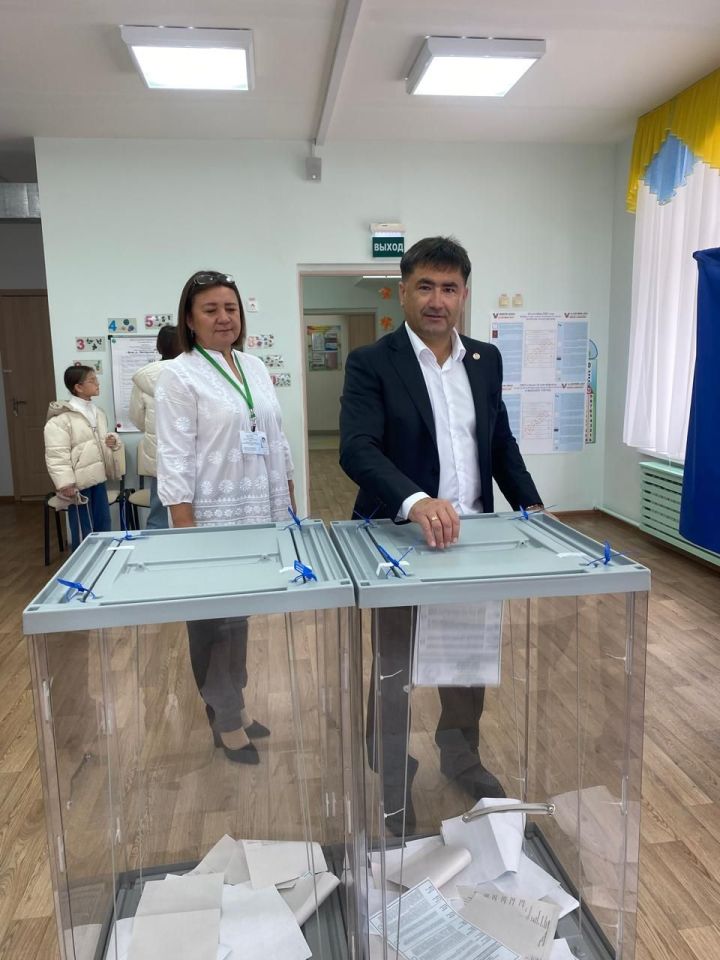 Глава Кукморского района отдал свой голос на выборах