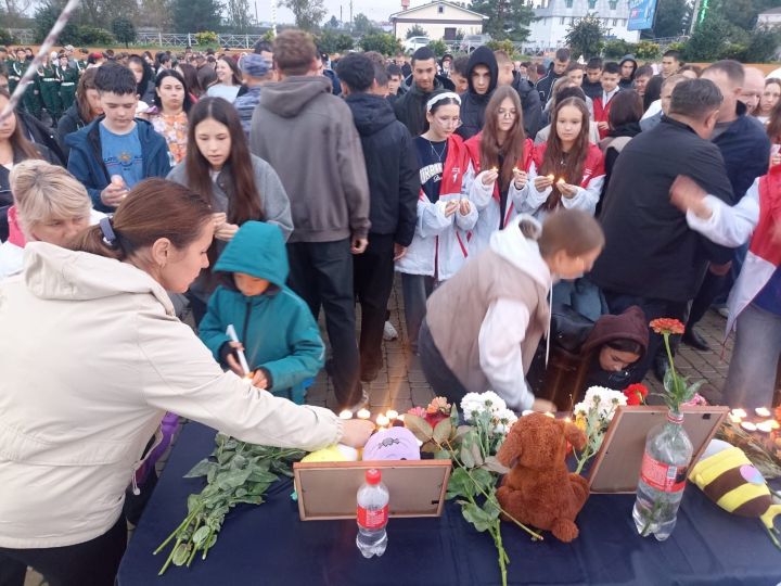 В Кукморе почтили память жертв теракта в Беслане