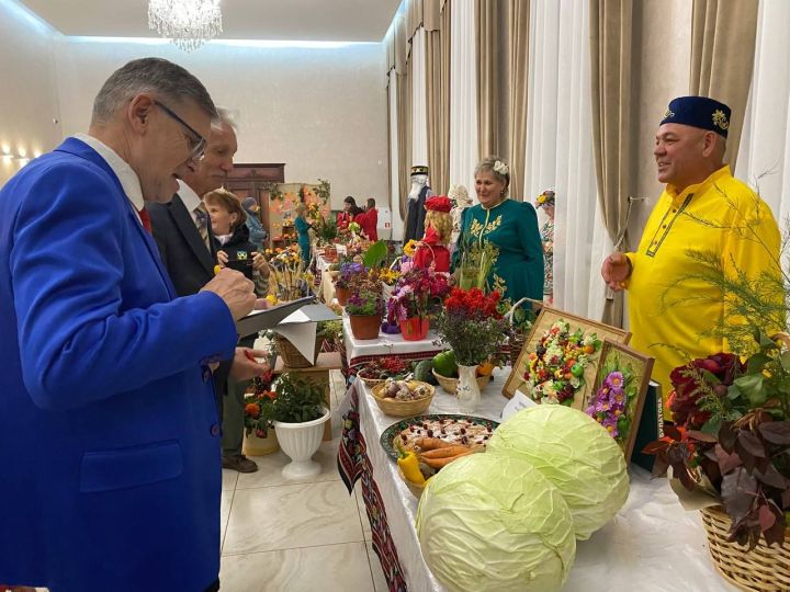 «Сумбеля»: в Кукморе отметили праздник урожая, объединивший садоводов