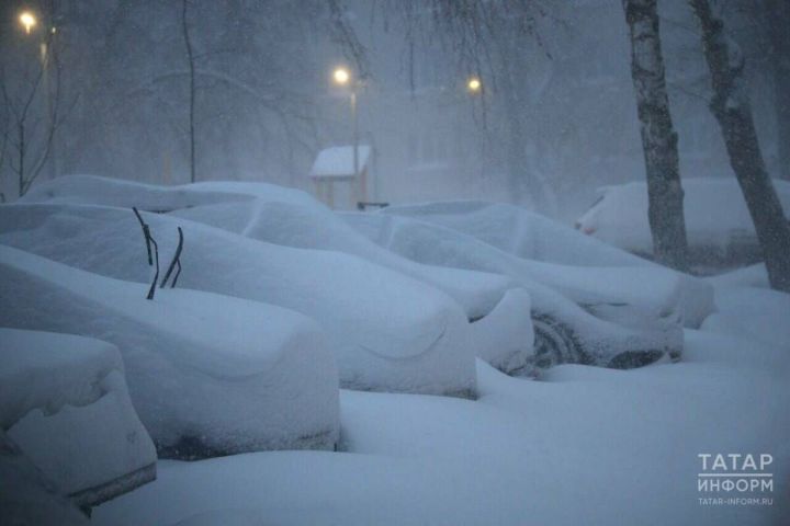 В Татарстане рекомендовали отказаться от поездок на автомобиле из-за непогоды
