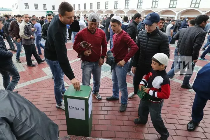 Фитыр сәдакасын кемнәргә бирергә ярамаганлыгы билгеле