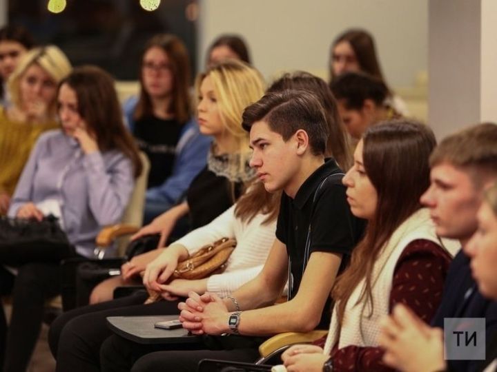 Замана яшьләре: Укый, эшли, ял итү өчен вакыт таба