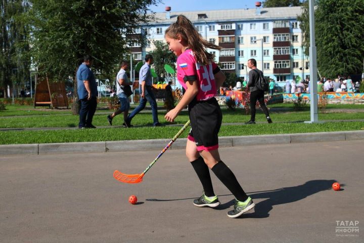 В Советском районе Казани торжественно открыли обновлённую спортивную площадку