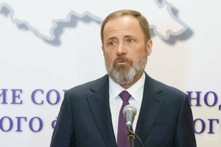 Игорь Комаров поздравил жителей ПФО с Днем России