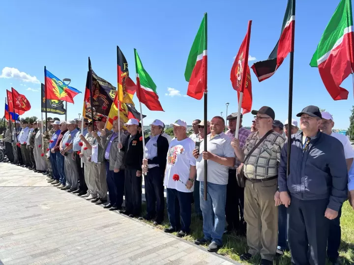 В Кукморе почтили память ветеранов Группы советских войск в Германии (фоторепортаж)