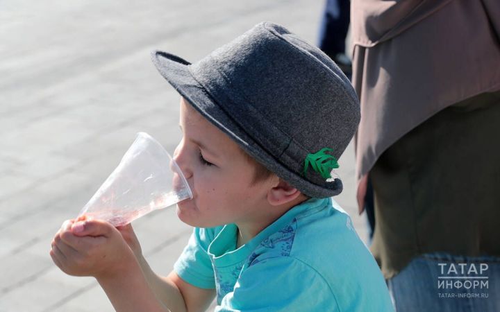 Водный баланс летом: сколько нужно пить воды и как избежать обезвоживания
