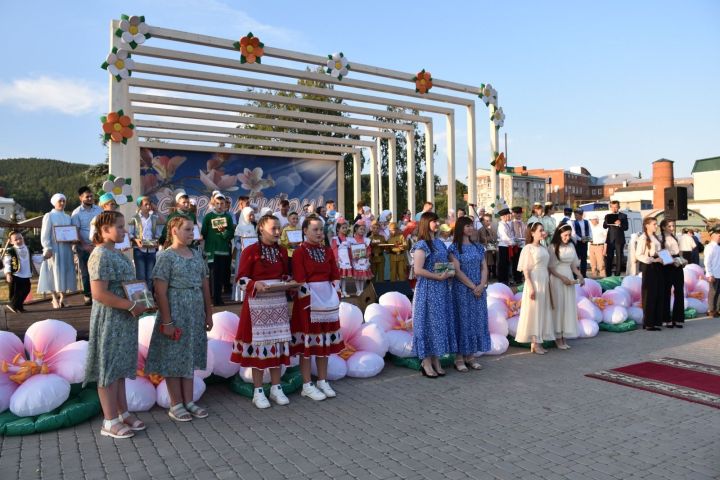 Жителей Кукморского района приглашают на Парад близнецов