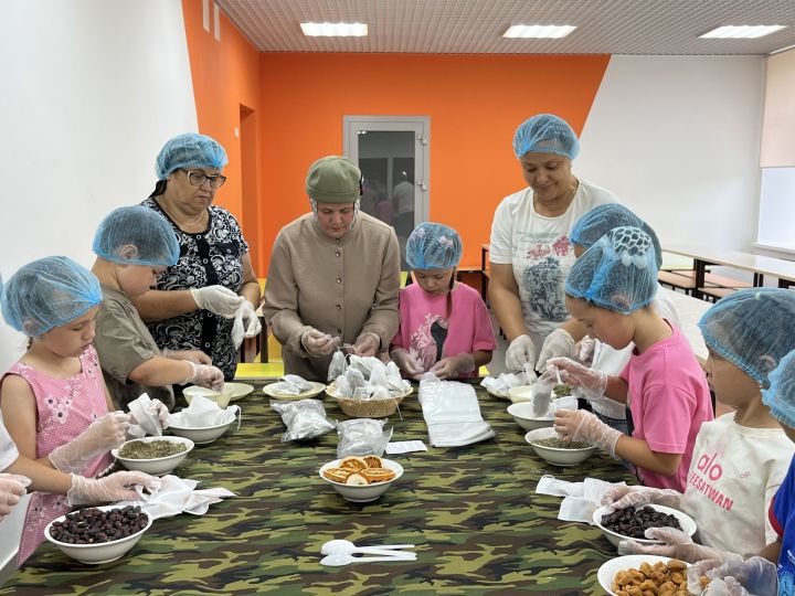 Изге эшләр: Зур Сәрдек гимназиясендә махсус хәрби операциядәгеләргә ярдәм оештырыла